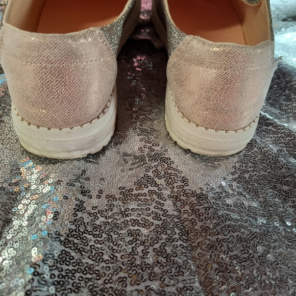 Hey Dude Sparkly Shoes 8 Wide - Picture 2 of 7